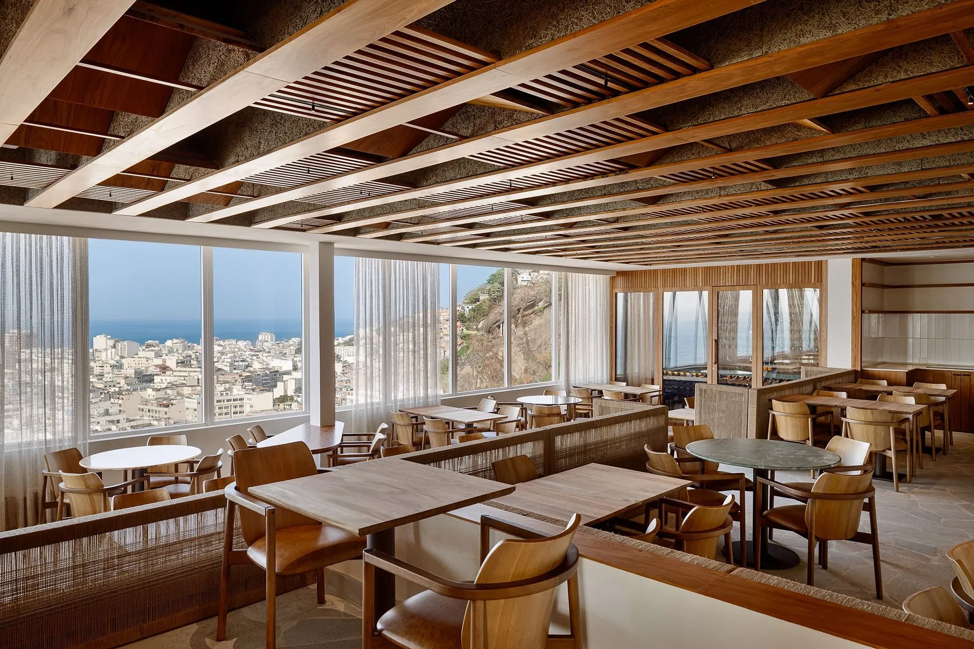 Classic 30th Floor - Chef Rubens & 360º View at Skylab, Rio Othon